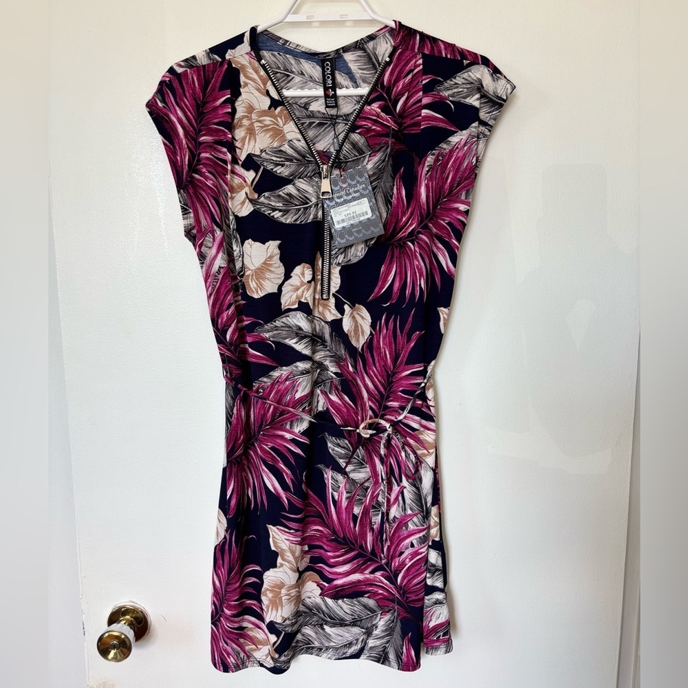 🎉4/30$🎉 Colori Floral NWT Zip Dress - Size Large